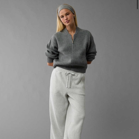 AE Bomber cardigan- sz medium - Picture 2 of 12